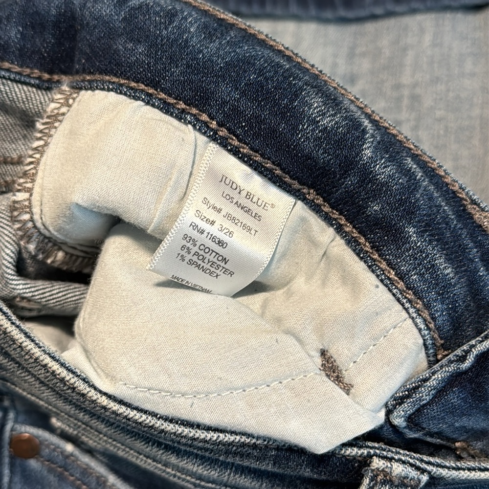 Judy Blue boyfriend jeans - Picture 4 of 4